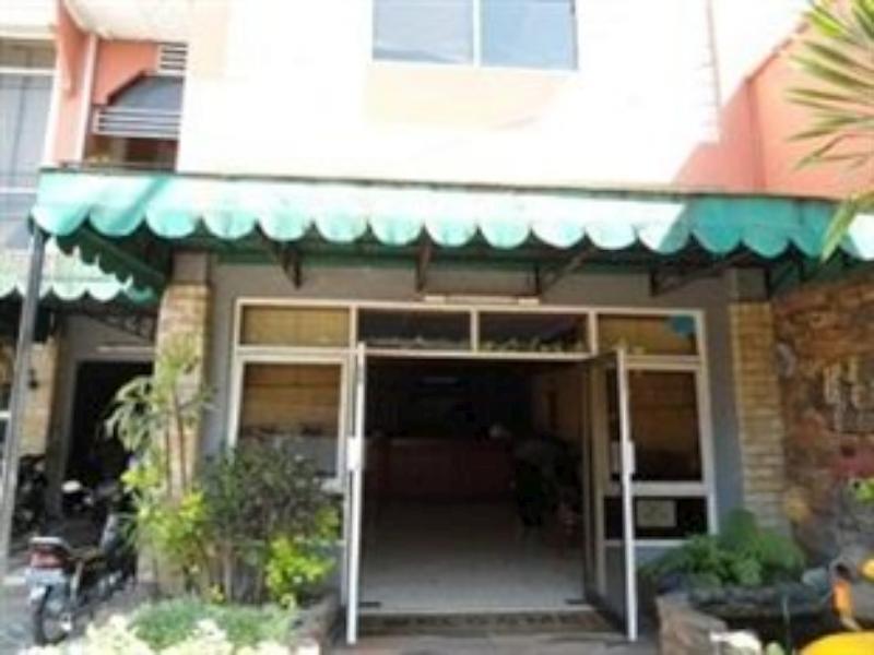 Hotel Margosuko Malang Exterior photo
